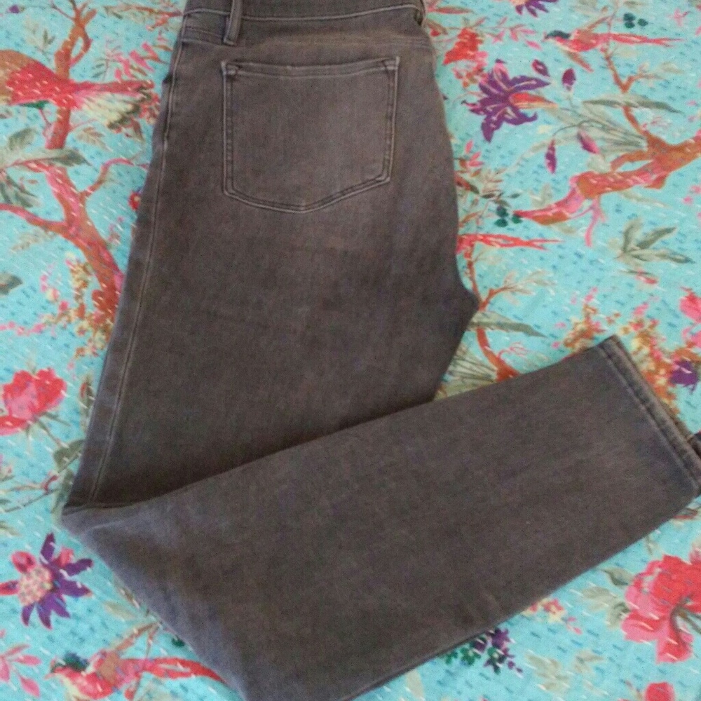 LOFT high rise grey skinny jeans size 12/31